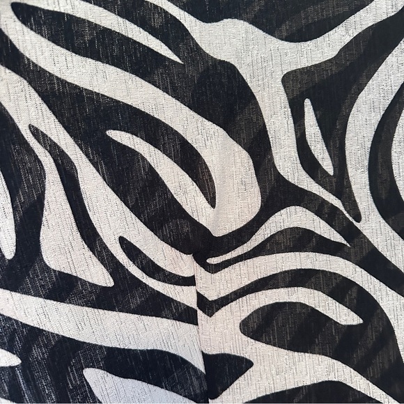 Joseph Ribkoff NWT Black Tan Zebra Aztec Print Poncho Top Size 10 - Picture 6 of 9